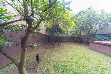 Casa à venda com 450m², 4 quartos e 6 vagasJacuzzi e Jardim