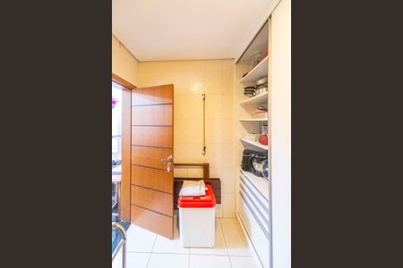 Casa à venda com 450m², 4 quartos e 6 vagasDespensa