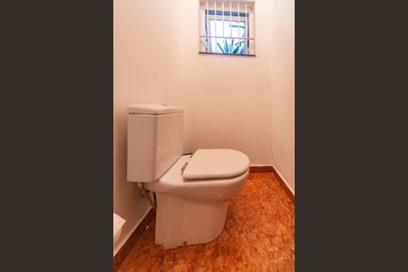 Casa à venda com 450m², 4 quartos e 6 vagasLavabo