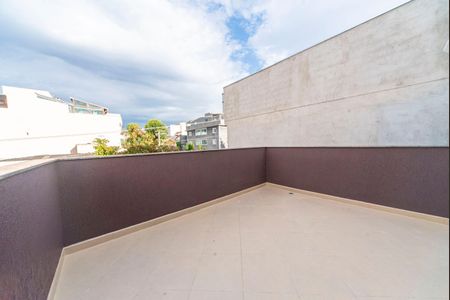 Casa à venda com 450m², 4 quartos e 6 vagasVaranda da Academia
