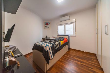 Casa à venda com 450m², 4 quartos e 6 vagasQuarto 1