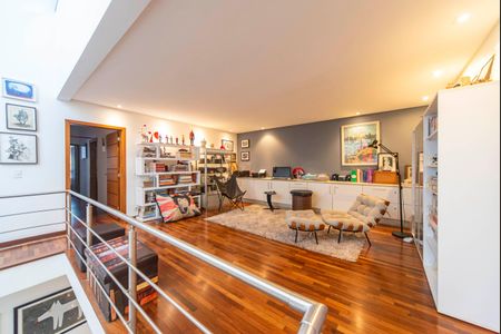 Casa à venda com 450m², 4 quartos e 6 vagasHall da Escada