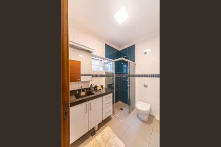 Casa à venda com 450m², 4 quartos e 6 vagasBanheiro do Quarto 3