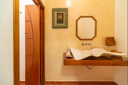 Casa à venda com 450m², 4 quartos e 6 vagasLavabo