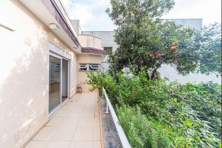 Casa à venda com 450m², 4 quartos e 6 vagasVaranda do Quarto 4