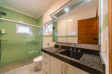 Casa à venda com 450m², 4 quartos e 6 vagasBanheiro Social