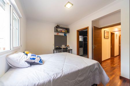 Casa à venda com 450m², 4 quartos e 6 vagasQuarto 3