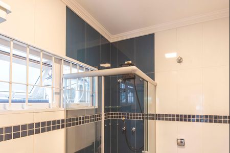 Casa à venda com 450m², 4 quartos e 6 vagasBanheiro do Quarto 3