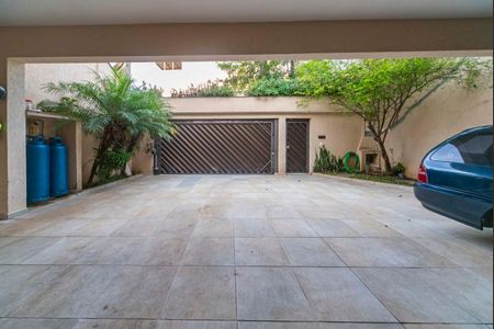 Casa à venda com 450m², 4 quartos e 6 vagasGaragem