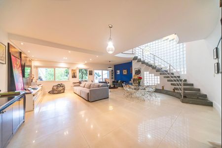 Sala de casa à venda com 4 quartos, 450m² em Vila Eldizia, Santo André