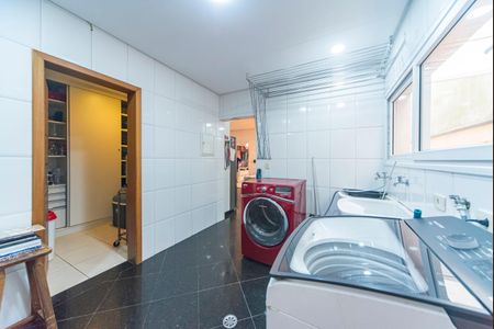 Casa à venda com 450m², 4 quartos e 6 vagasÁrea de Serviço