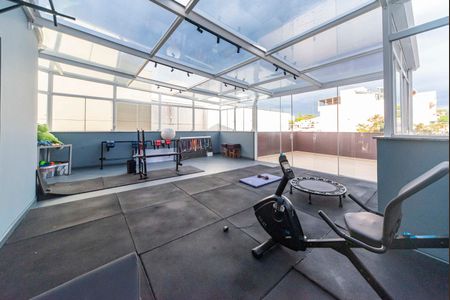 Casa à venda com 450m², 4 quartos e 6 vagasAcademia 