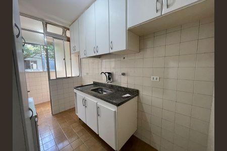Apartamento para alugar com 58m², 2 quartos e 1 vaga Apartamento para alugar com 58m², 2 quartos e 1 vagaCozinha e Área de Serviço