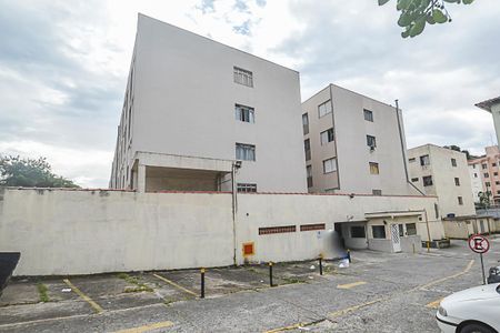 Apartamento à venda com 40m², 1 quarto e 1 vagaFachada e portaria