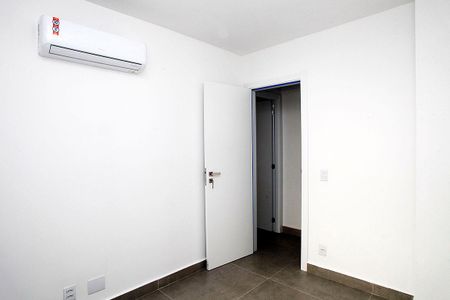Quarto 2 de apartamento para alugar com 2 quartos, 81m² em Petrópolis, Porto Alegre