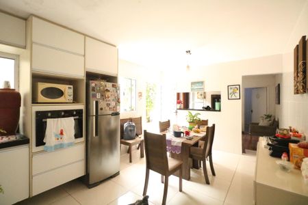 Casa à venda com 139m², 4 quartos e 1 vagaCozinha