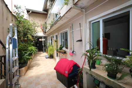 Casa à venda com 139m², 4 quartos e 1 vagaQuintal