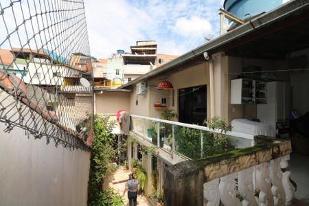 Casa à venda com 139m², 4 quartos e 1 vagaQuintal