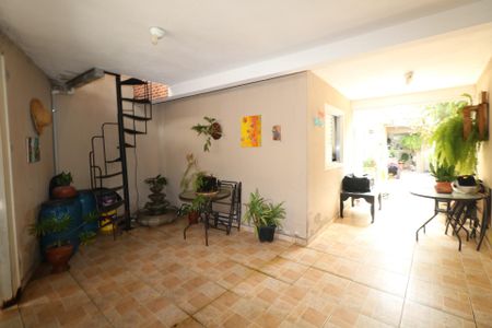 Casa à venda com 139m², 4 quartos e 1 vagaGaragem