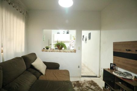 Casa à venda com 139m², 4 quartos e 1 vagaCasa 02
