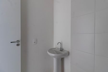 Apartamento para alugar com 33m², 2 quartos e sem vaga Apartamento para alugar com 33m², 2 quartos e sem vagaBanheiro