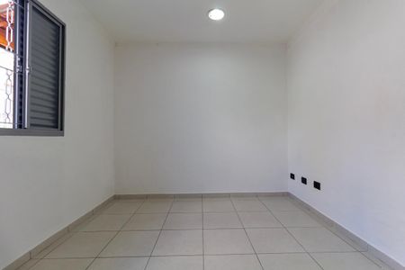 Quarto 2 de casa para alugar com 3 quartos, 80m² em Chácara Seis de Outubro, São Paulo