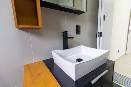 Casa à venda com 80m², 3 quartos e 1 vagaBanheiro 2