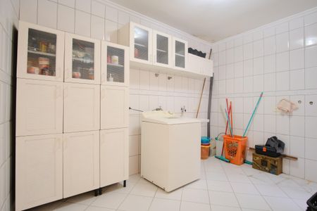 Casa à venda com 250m², 3 quartos e sem vagaÁrea de Serviço