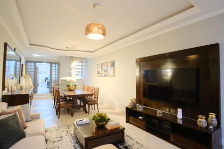 Casa à venda com 250m², 3 quartos e sem vagaSala