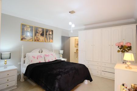 Casa à venda com 250m², 3 quartos e sem vagaSuíte