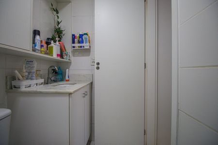 Apartamento à venda com 68m², 3 quartos e 1 vaga Apartamento à venda com 68m², 3 quartos e 1 vagaBanheiro Suite