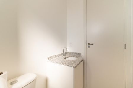 Apartamento à venda com 42m², 2 quartos e sem vaga Apartamento à venda com 42m², 2 quartos e sem vagaBanheiro