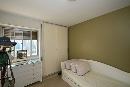 Apartamento para alugar com 142m², 3 quartos e 2 vagasQuarto 2