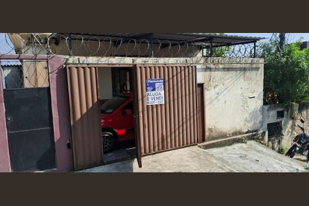 Casa à venda com 69m², 2 quartos e 1 vaga Casa à venda com 69m², 2 quartos e 1 vagaFachada