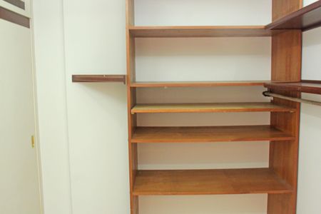 Apartamento para alugar com 200m², 3 quartos e 1 vaga Apartamento para alugar com 200m², 3 quartos e 1 vagaQuarto de Serviço