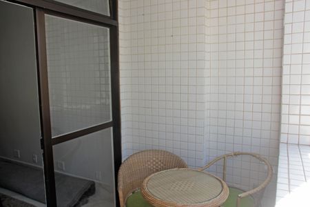 Apartamento para alugar com 200m², 3 quartos e 1 vaga Apartamento para alugar com 200m², 3 quartos e 1 vagaVaranda da Sala