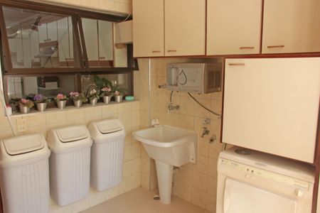 Apartamento para alugar com 200m², 3 quartos e 1 vaga Apartamento para alugar com 200m², 3 quartos e 1 vagaÁrea de Serviço