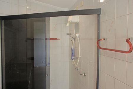 Apartamento para alugar com 200m², 3 quartos e 1 vaga Apartamento para alugar com 200m², 3 quartos e 1 vagaBanheiro da Suíte