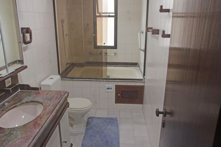 Apartamento para alugar com 200m², 3 quartos e 1 vaga Apartamento para alugar com 200m², 3 quartos e 1 vagaBanheiro