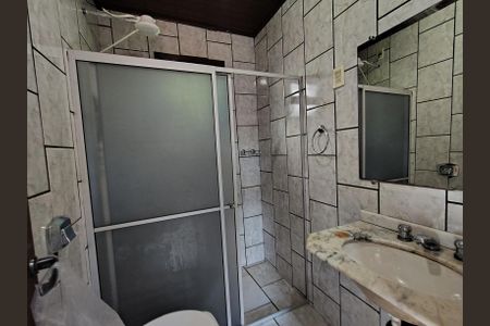 Casa para alugar com 70m², 2 quartos e 3 vagasBanheiro