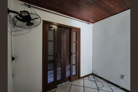 Casa para alugar com 70m², 2 quartos e 3 vagasSala