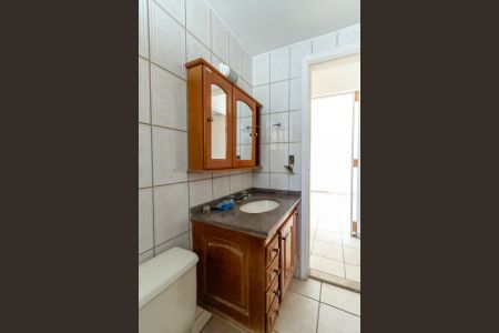 Apartamento à venda com 74m², 2 quartos e 1 vagaBanheiro Social