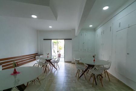 Apartamento à venda com 74m², 2 quartos e 1 vagaSalão de Festas