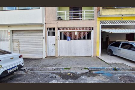 Casa para alugar com 75m², 2 quartos e 1 vaga