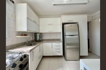 Apartamento à venda com 112m², 3 quartos e 2 vagasCozinha