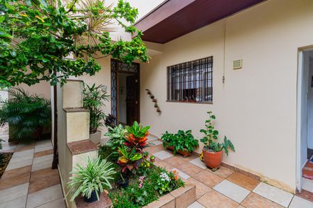 Casa à venda com 339m², 5 quartos e 1 vagaEntrada