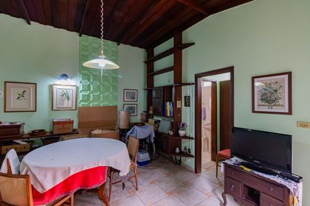 Casa à venda com 339m², 5 quartos e 1 vagaQuarto Suíte