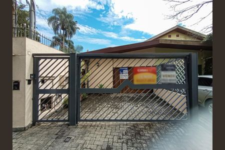 Casa à venda com 339m², 5 quartos e 1 vagaFachada