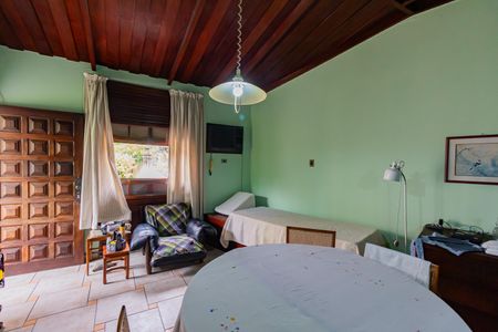 Casa à venda com 339m², 5 quartos e 1 vagaQuarto Suíte