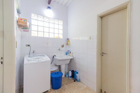Casa à venda com 339m², 5 quartos e 1 vagaÁrea de Serviço